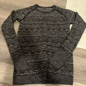 Lululemon long sleeved top